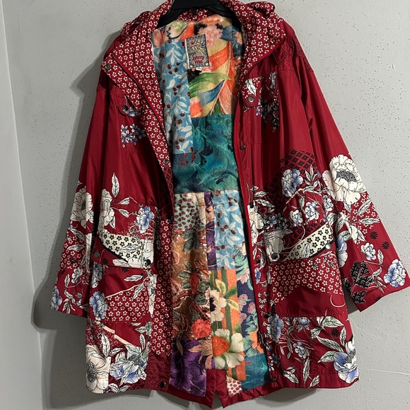 Johnny Was jacket with lots of printed designs. Detachable Hoddie NWOT - Picture 15 of 16